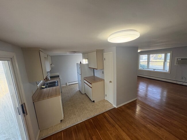 Building Photo - 169 Vermont Ave