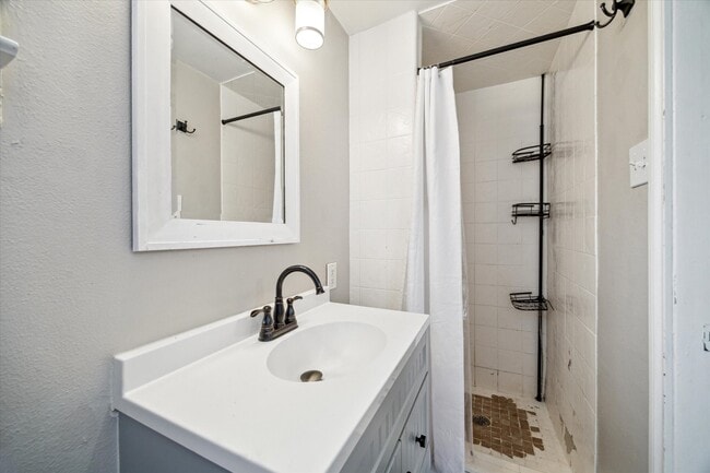 Building Photo - 1147 Du Barry Ln