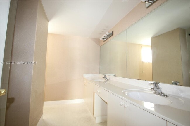 Building Photo - 4235 N University Dr