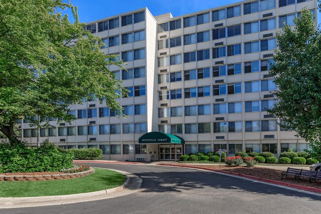 Building Photo - Huntsville Summit Apartments