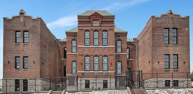 Building Photo - Too Cool for School