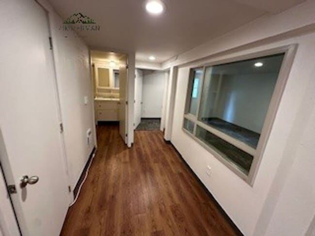 Building Photo - Charming 2 bed 2 bath home in Eugene