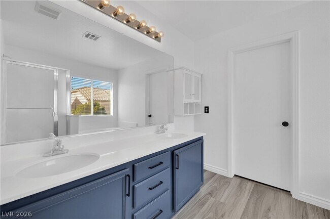 Building Photo - 11142 Romola St