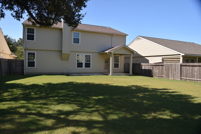 Building Photo - 11715 Oakwood Rdg