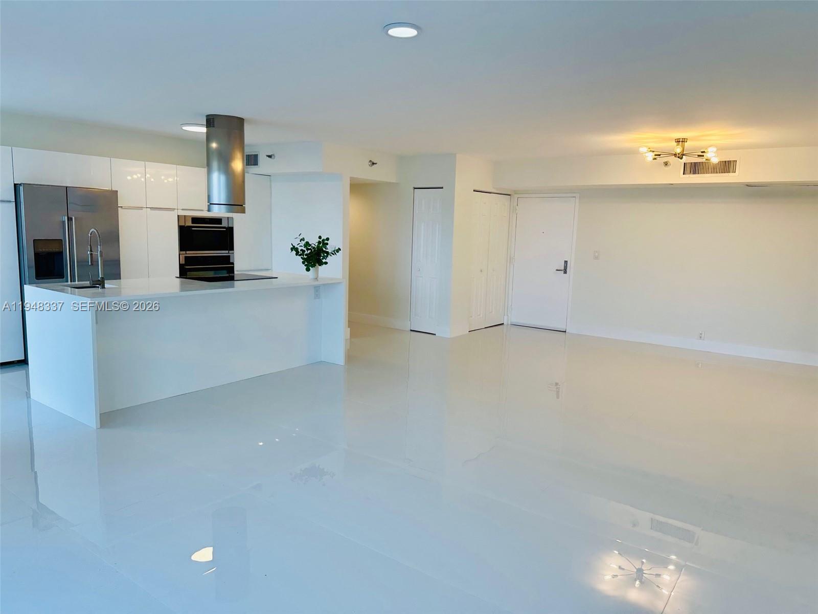 Building Photo - 19101 NE 36th Ct