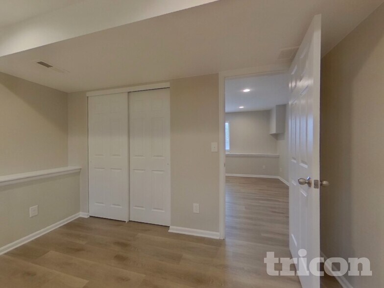 Building Photo - 414 Hawthorn St