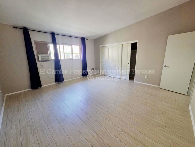 Building Photo - 2520 Graham Ave