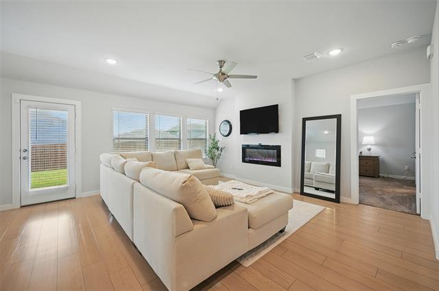 Building Photo - 10625 Tuxinaw Trl