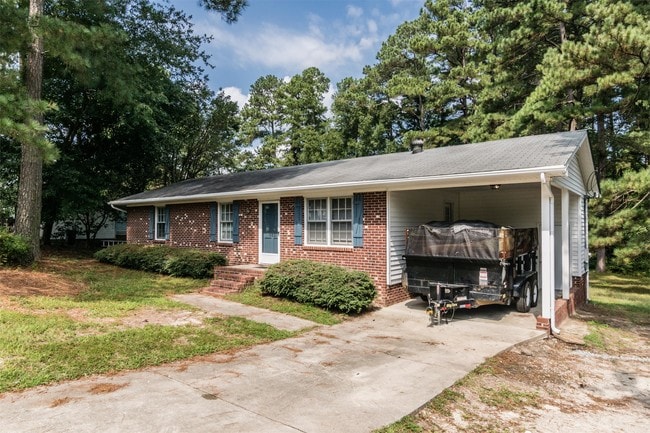 Primary Photo - 663 Raymond Dr