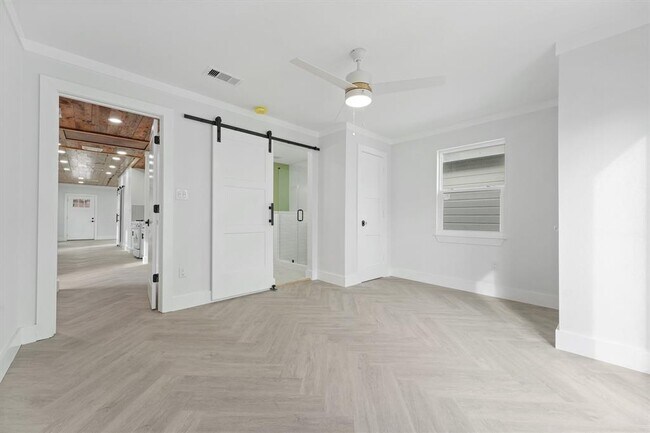 Building Photo - 5123 Avenue L