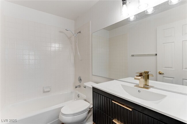 Building Photo - 601 Cabrillo Cir