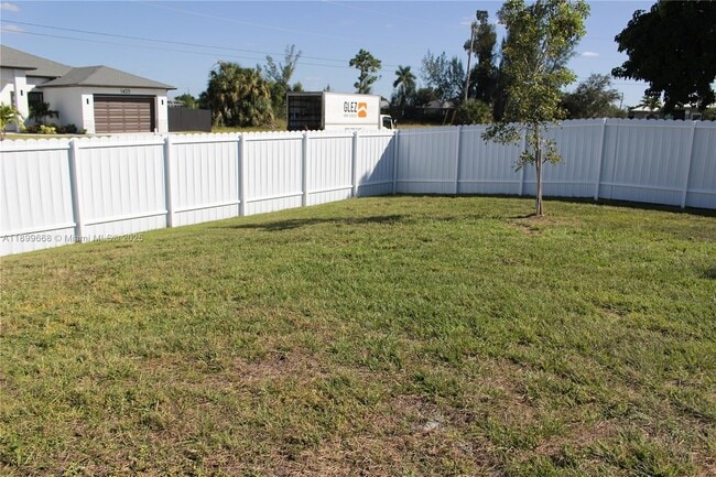 Building Photo - 1138-1114 SW 14th Terrace