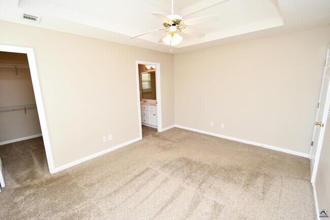 Building Photo - 107 Dorothy Ct