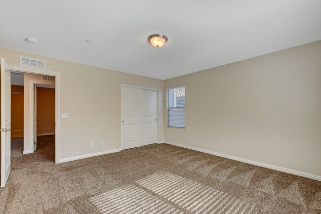 Building Photo - 2919 Caxton Grove Dr