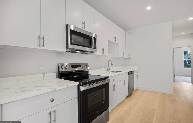 Building Photo - 5508 Clay Pl NE