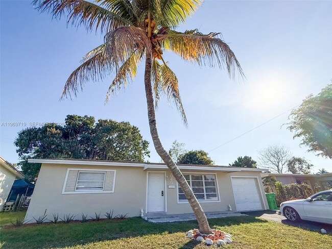 Building Photo - 7040 NW 24th St