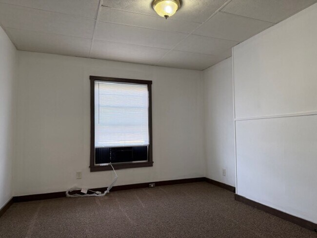 Building Photo - 1961-1963 Kenton St.