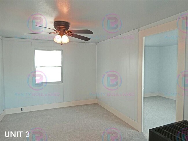 Building Photo - Charming 1 bedroom 1 Bath , low-maintenance, and perfectly located — this home offers the privacy...