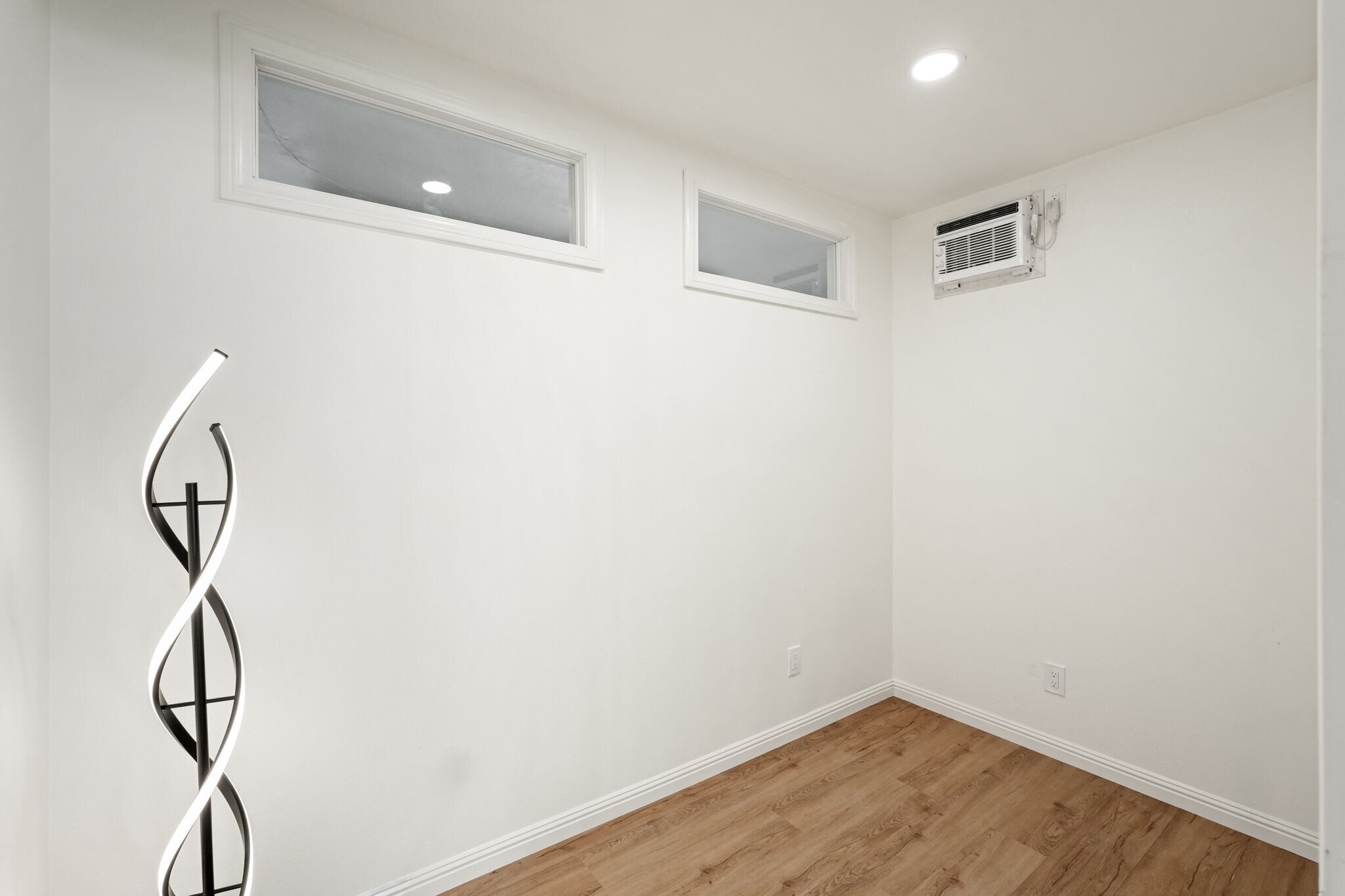 Building Photo - 27480 Cherry Creek Dr
