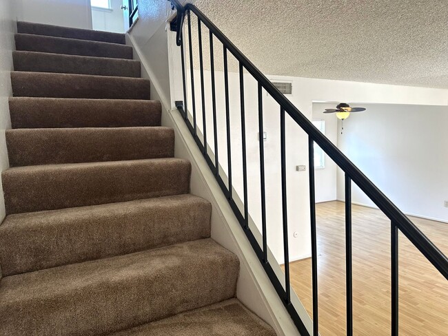 Building Photo - Westchester Area Condo W/Garage  AVAILABLE NOW!