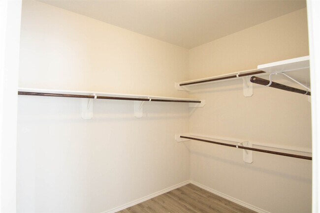 Building Photo - 5622 Adelaide River Dr