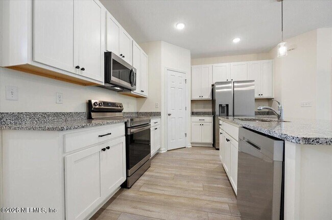 Building Photo - 54 RIDGE LAKE Rd