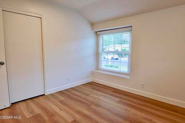 Building Photo - 23939 Oxnard St