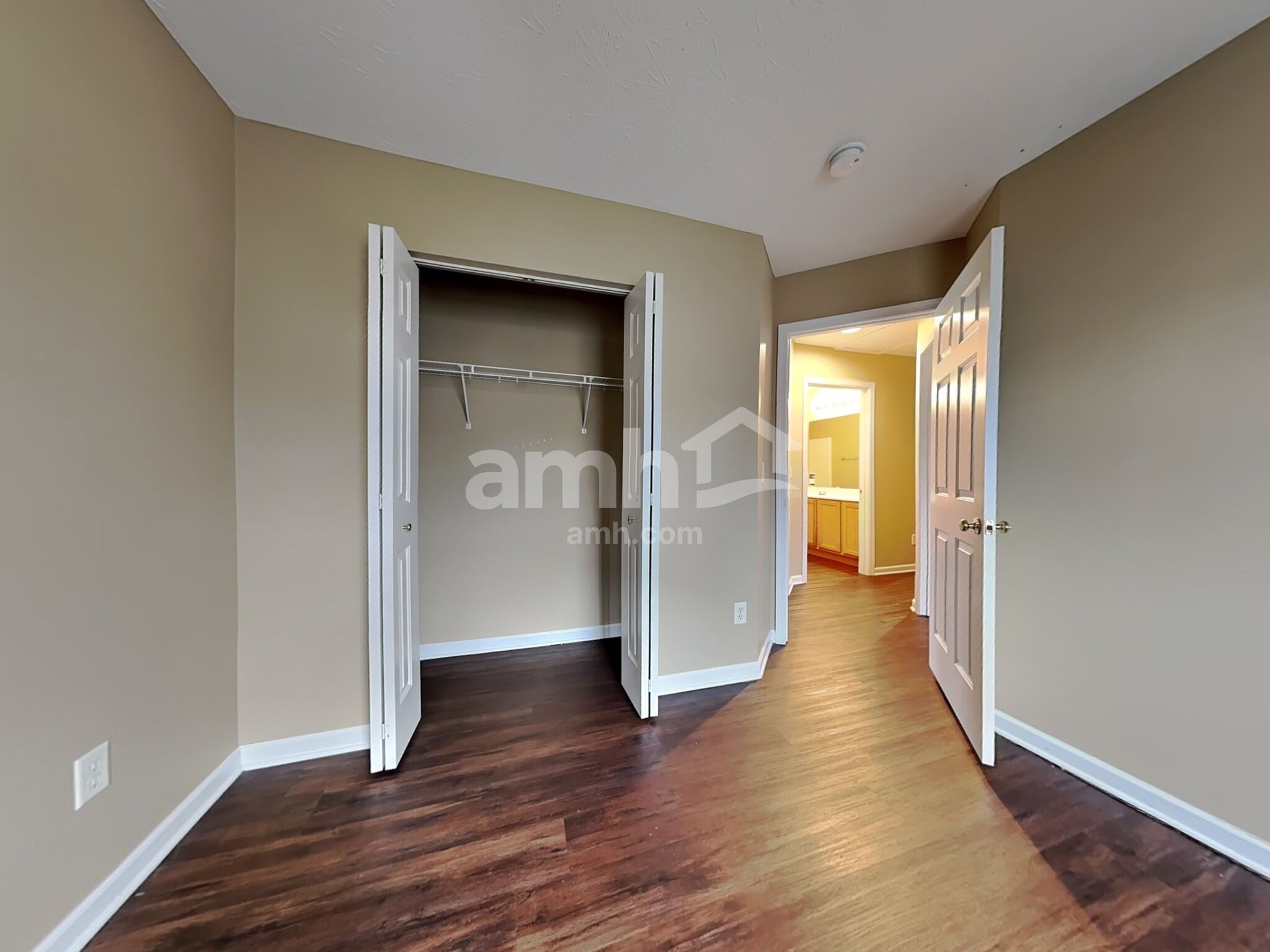 Building Photo - 15 Woodsong Ct