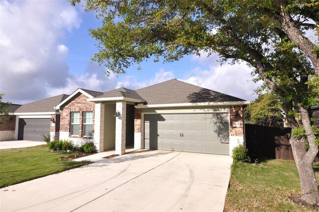 Building Photo - 1537 Chapel Rnch Rd