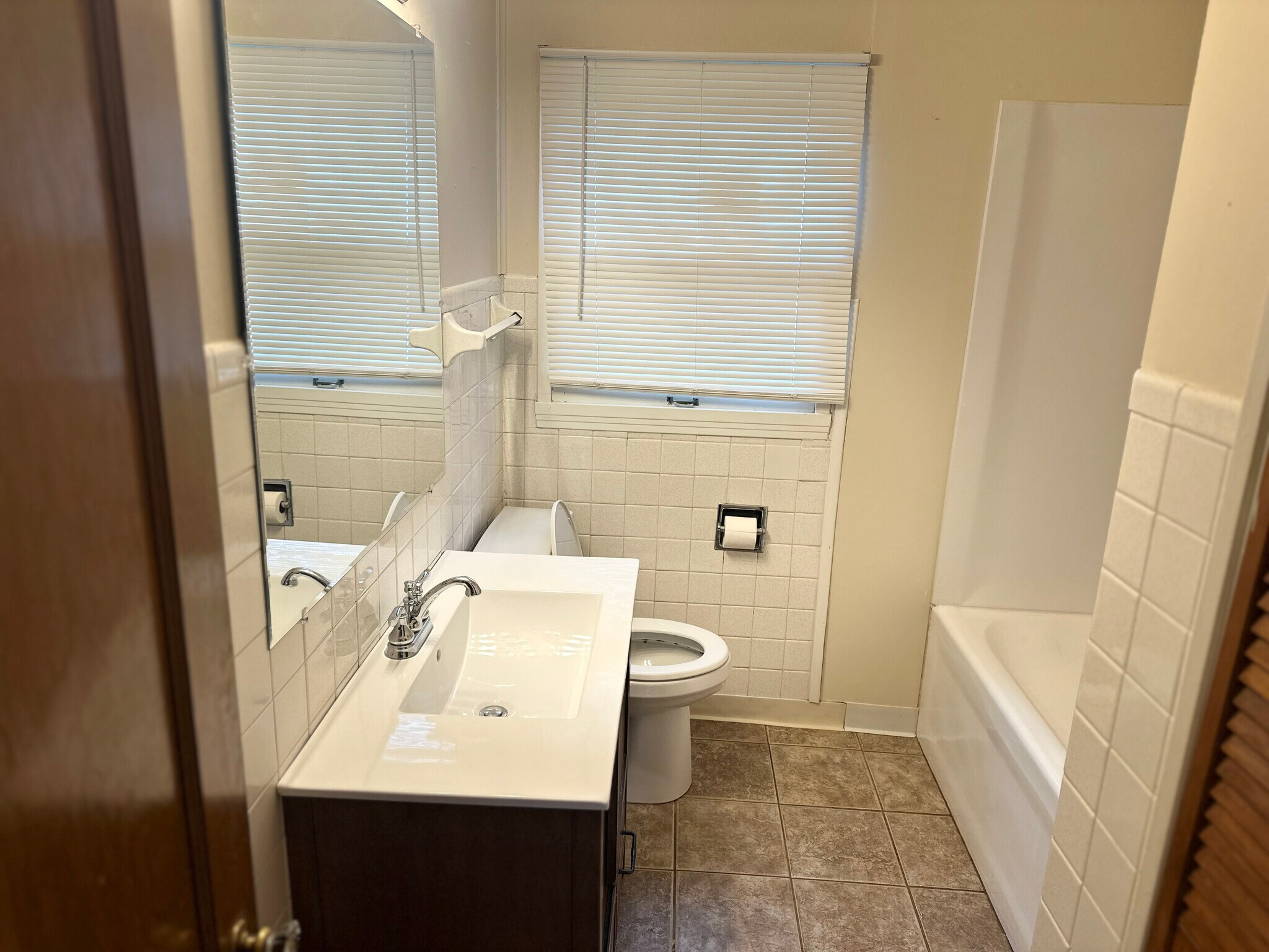 Bathroom - 3952 W Stoutes Creek Rd