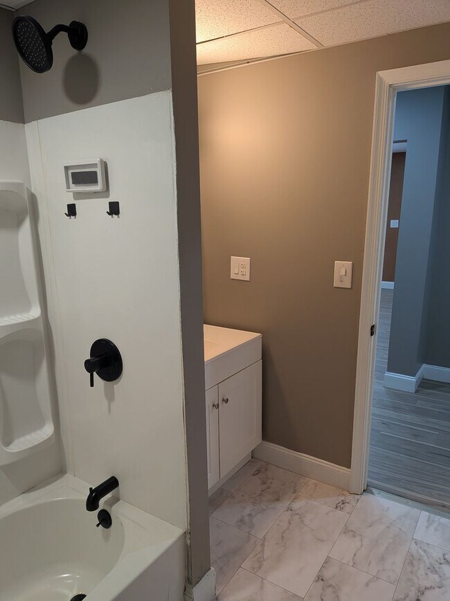 Building Photo - 1520-1524 Sanderson