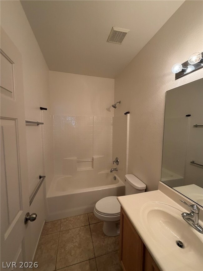 Building Photo - 2747 Lochleven Way