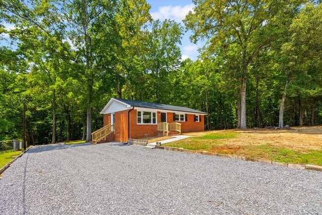 Building Photo - Minutes to Downtown Fort Mill - Renovated ...