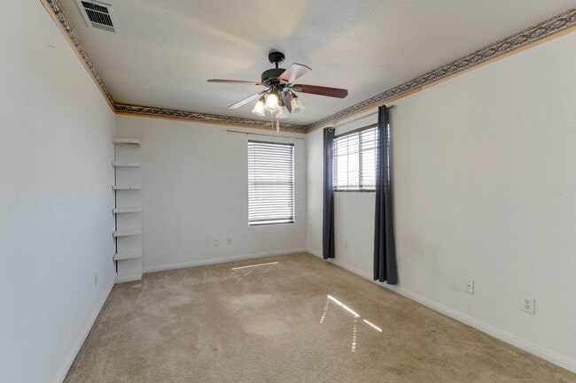 Building Photo - 4201 Thunder Creek Dr