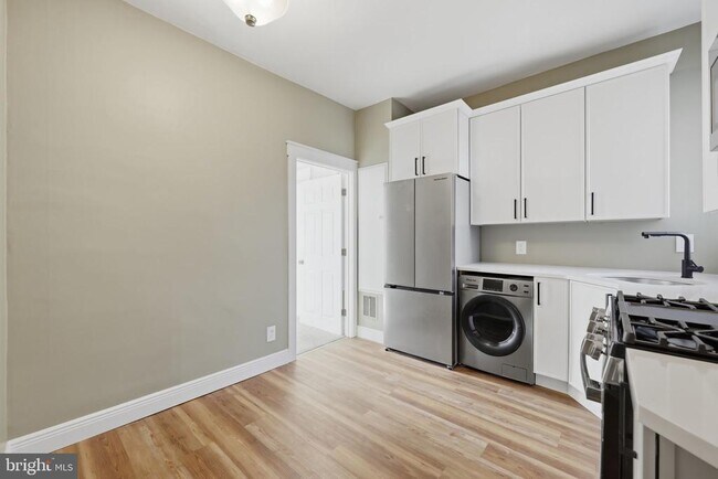 Building Photo - 2322 S Broad St