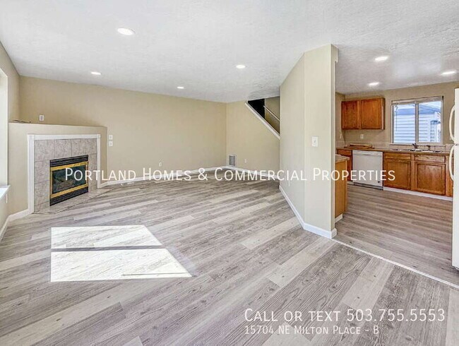 Building Photo - 15704 NE Milton Pl