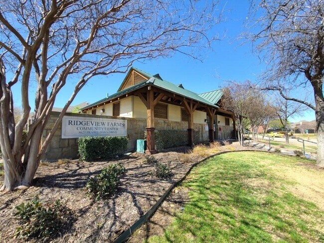 Building Photo - 8709 Glenburne Dr