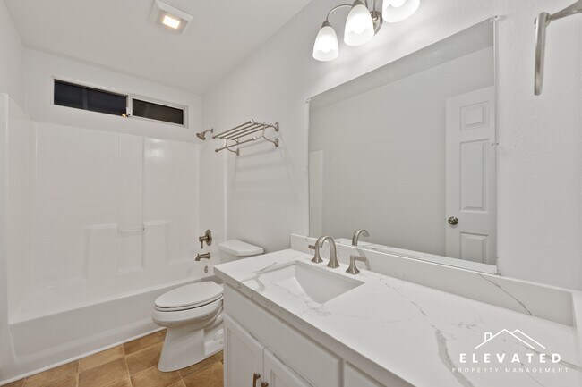 Building Photo - 2529 Buss Dr