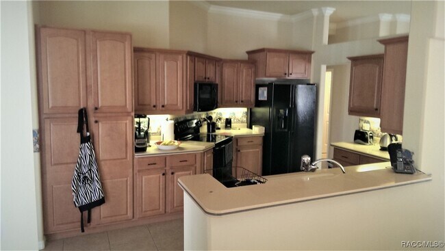 Building Photo - 38 Linder Dr