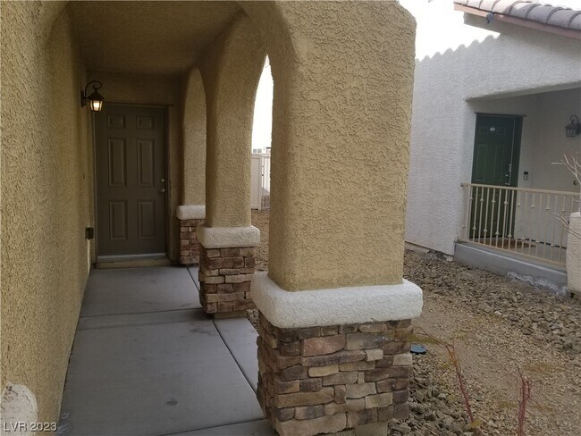 Building Photo - 6742 Scarlet Star Ave