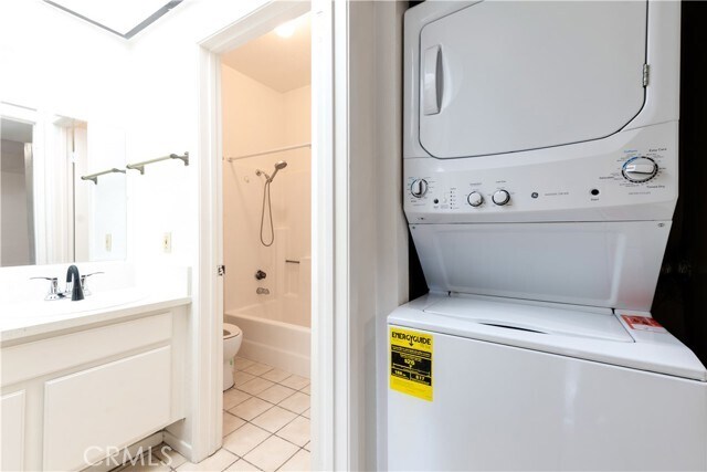 Building Photo - 22875 Hilton Head Dr