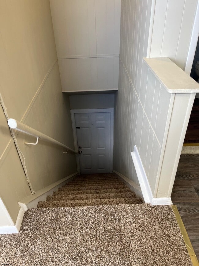 Building Photo - 7223 Ventnor Ave