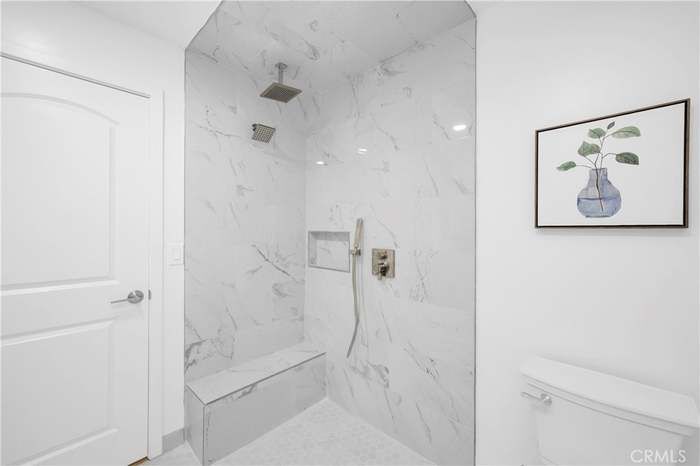 Building Photo - 8381 E Blithedale St