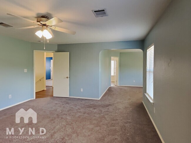 Building Photo - 904 Swallow Ridge Cove