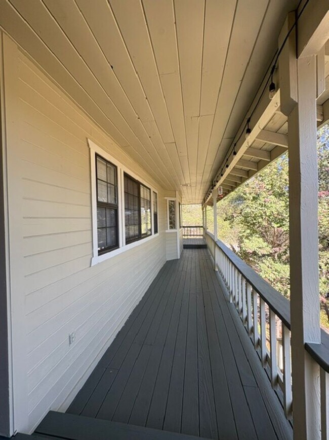 Building Photo - 12499 Incline Dr