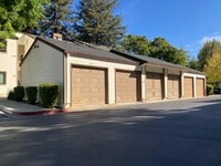 Building Photo - 1391 Meadow Ridge Cir