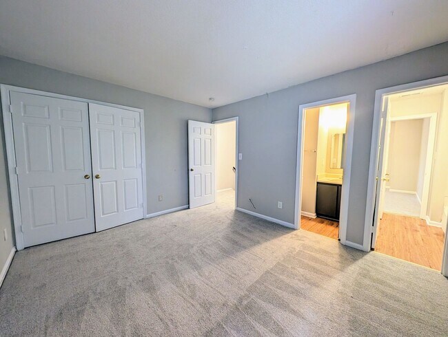 Building Photo - 4300 Presley Ct