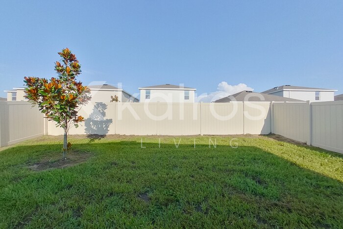 Building Photo - 8656 SW 44th Ct