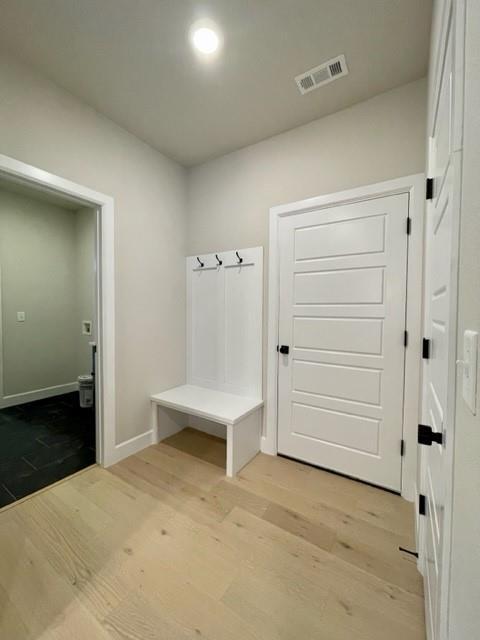 Building Photo - 1001 Parker Ln