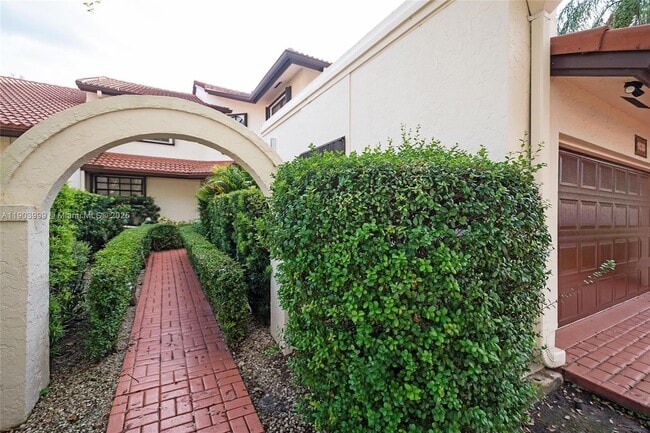 Building Photo - 9318 NW 50th Doral Cir S